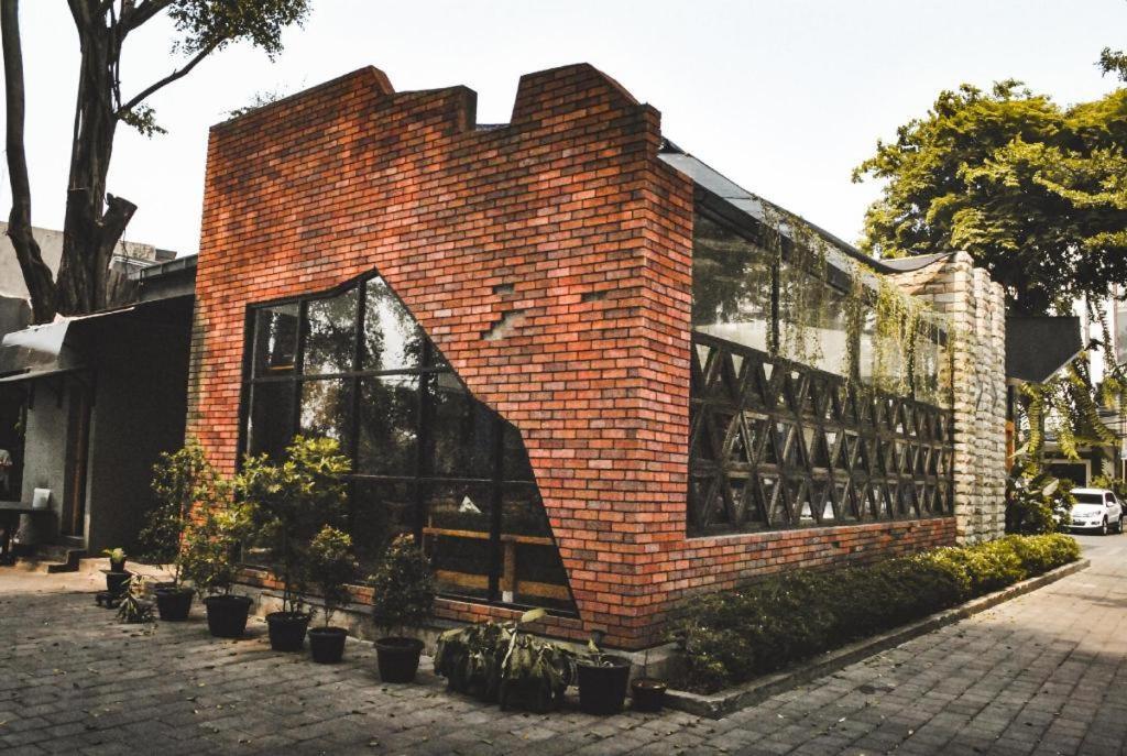Hotel Grandhika Iskandarsyah Джакарта Экстерьер фото