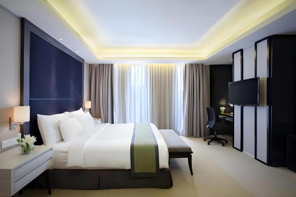 Hotel Grandhika Iskandarsyah Джакарта Экстерьер фото