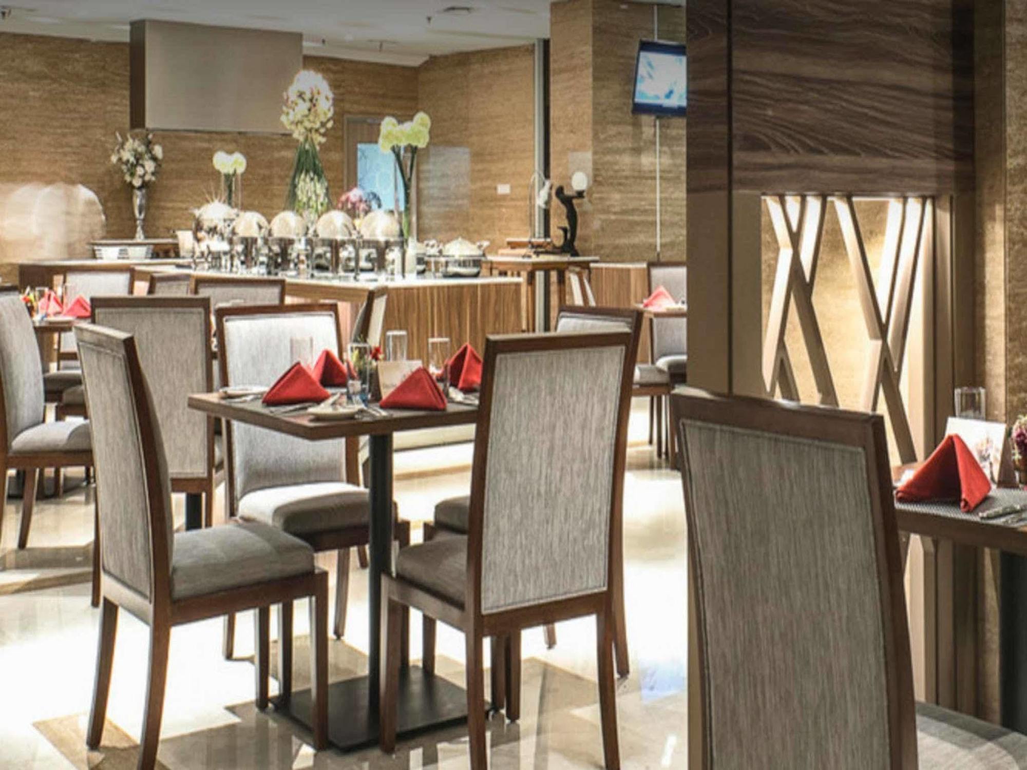 Hotel Grandhika Iskandarsyah Джакарта Экстерьер фото