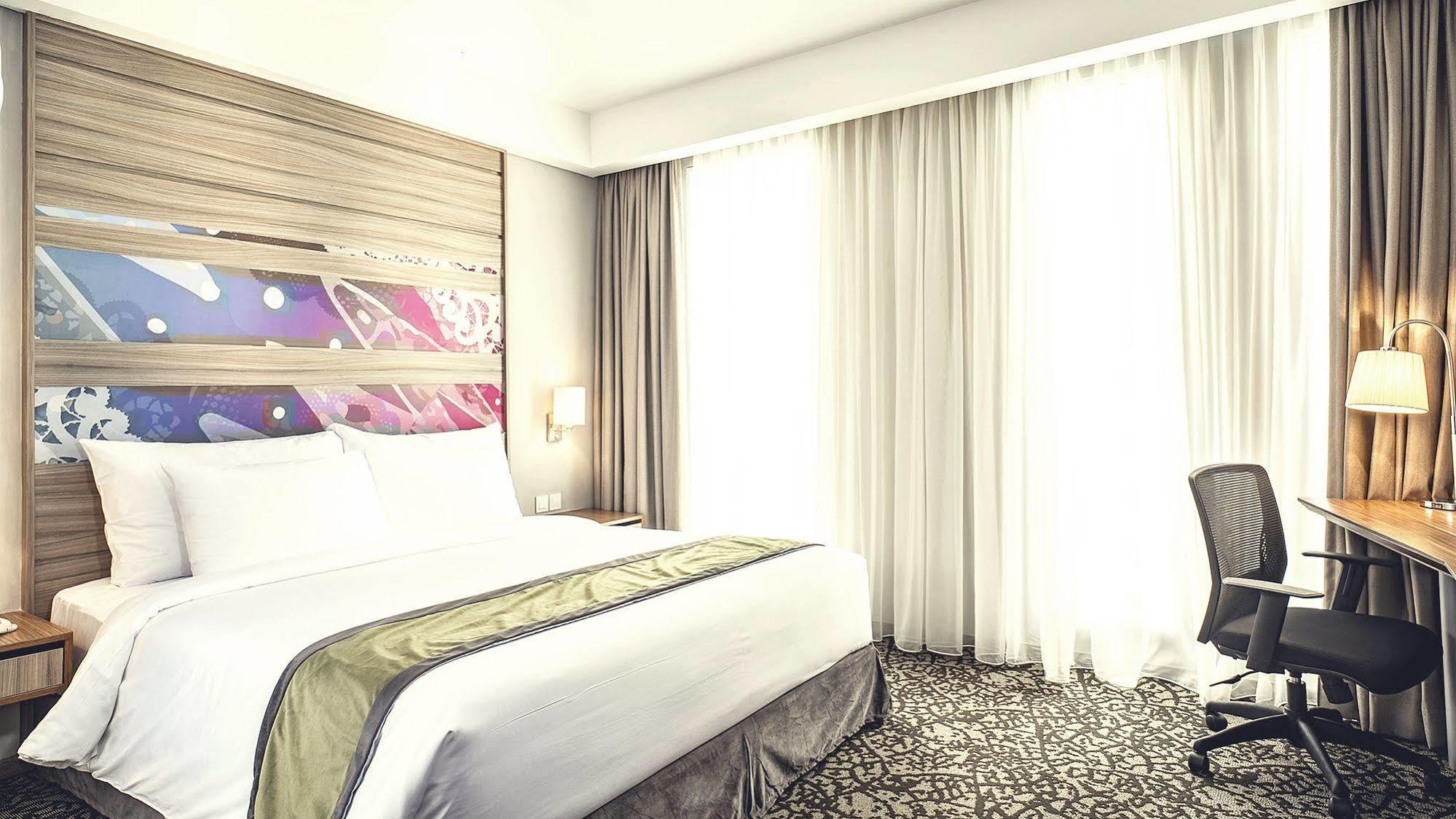 Hotel Grandhika Iskandarsyah Джакарта Экстерьер фото